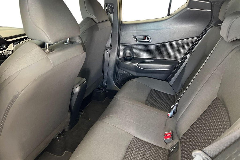 Vehicle Image 11