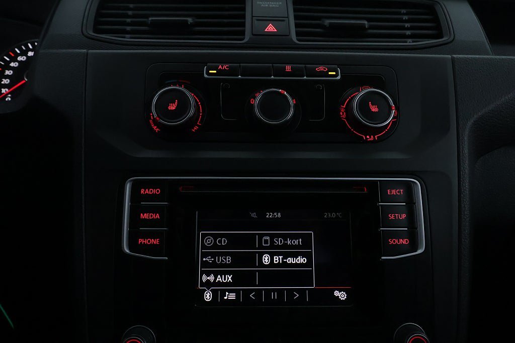 Vehicle Image 18
