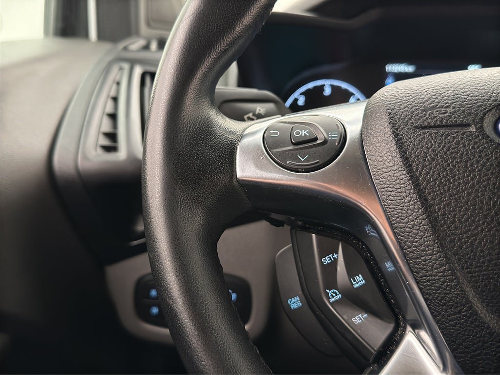 Vehicle Image 17