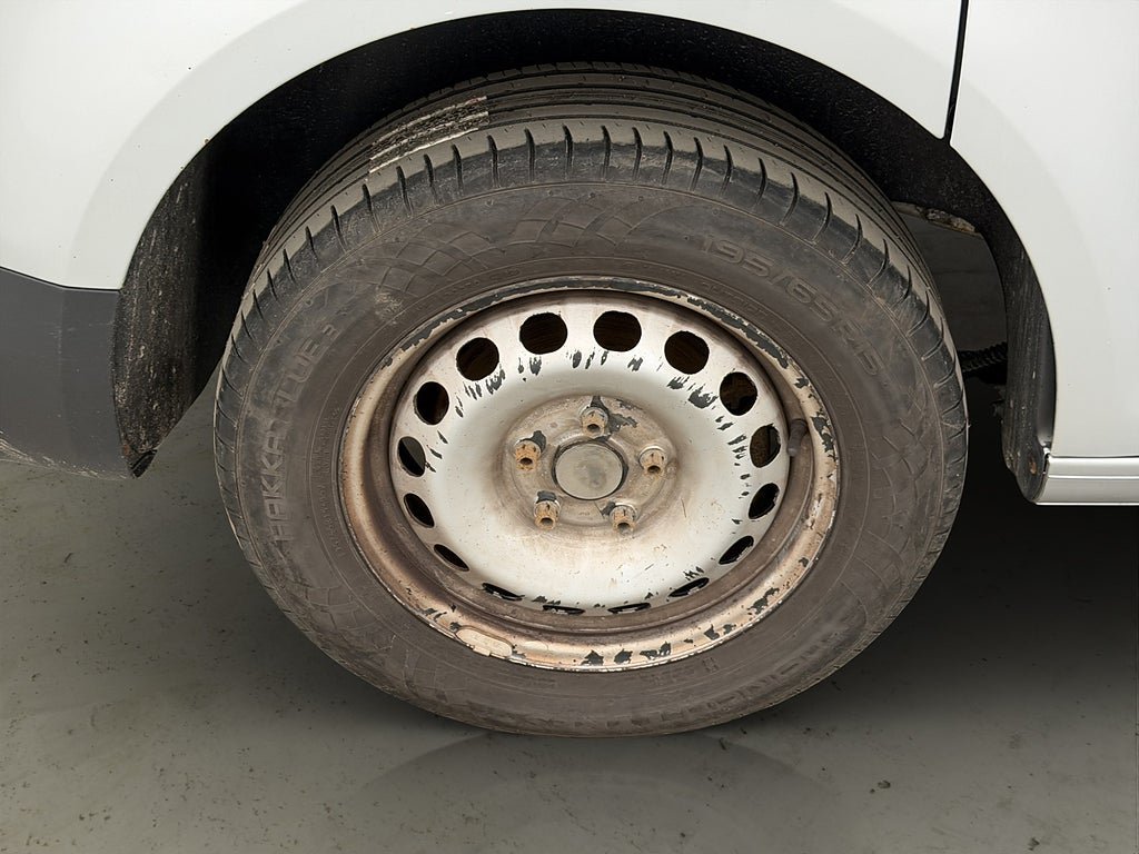 Vehicle Image 24