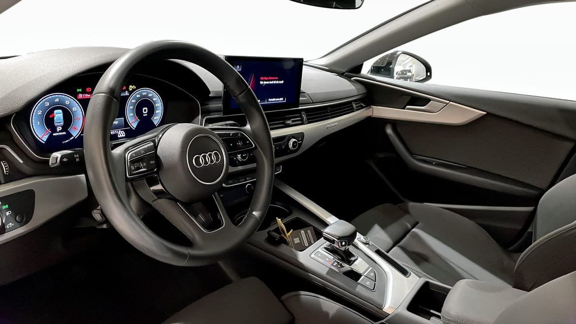 Vehicle Image 7