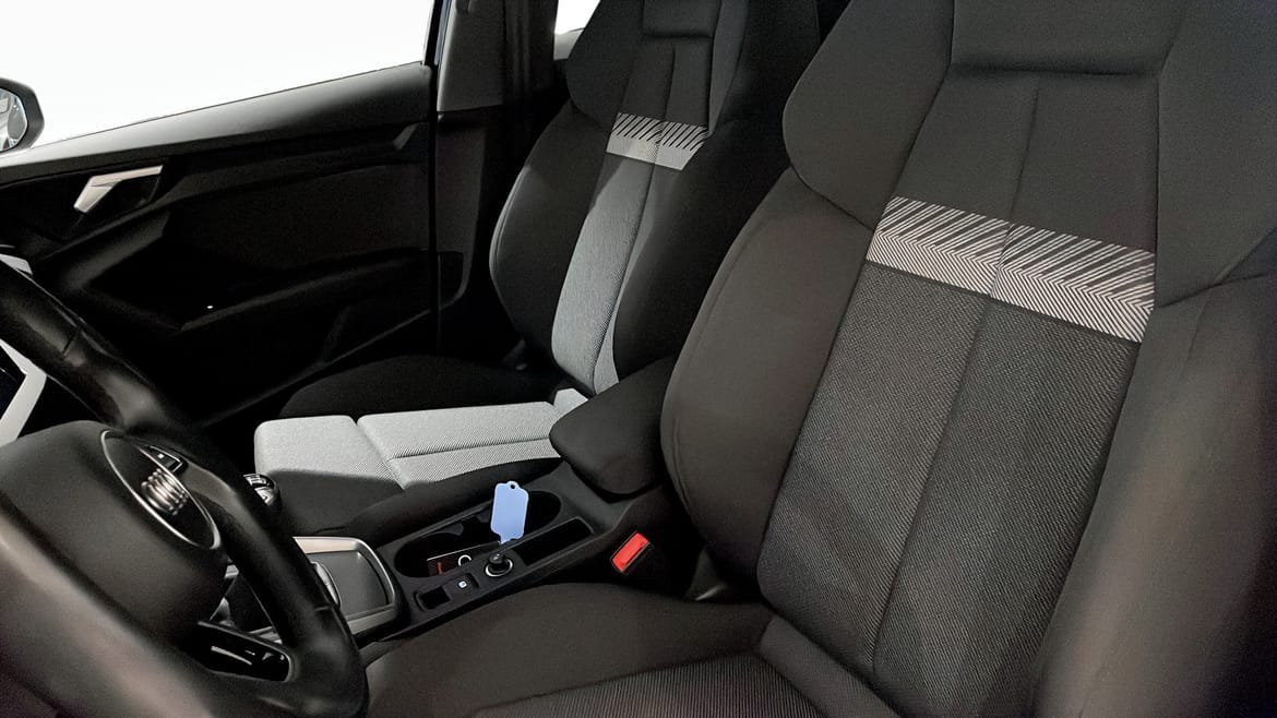 Vehicle Image 8