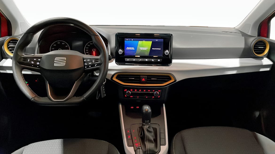 Vehicle Image 12