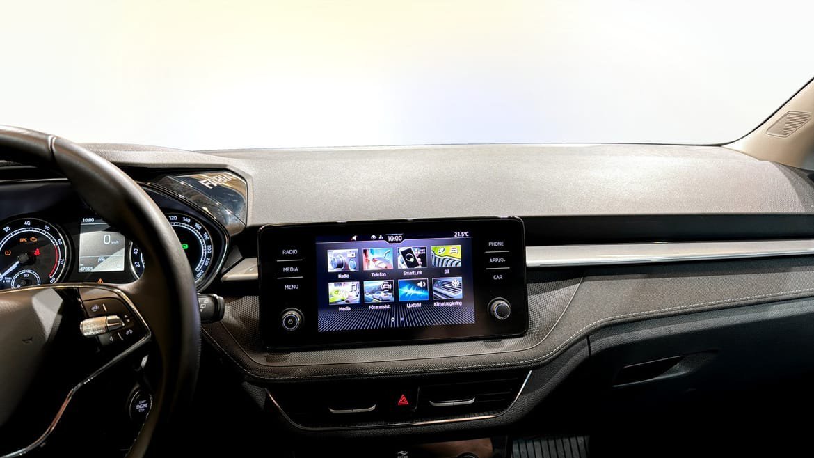 Vehicle Image 9