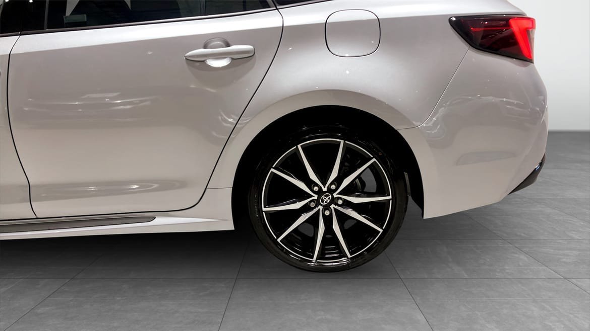 Vehicle Image 6