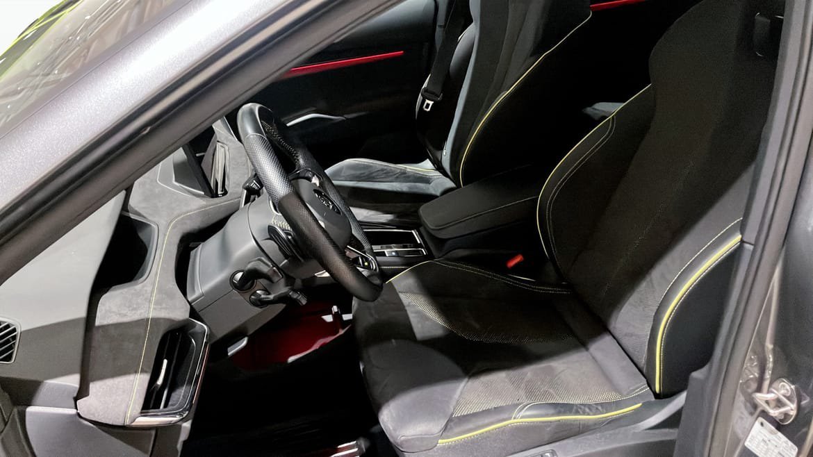 Vehicle Image 8