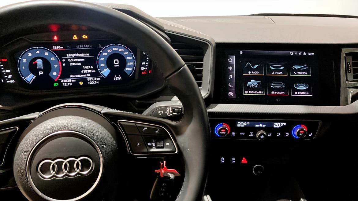 Vehicle Image 10