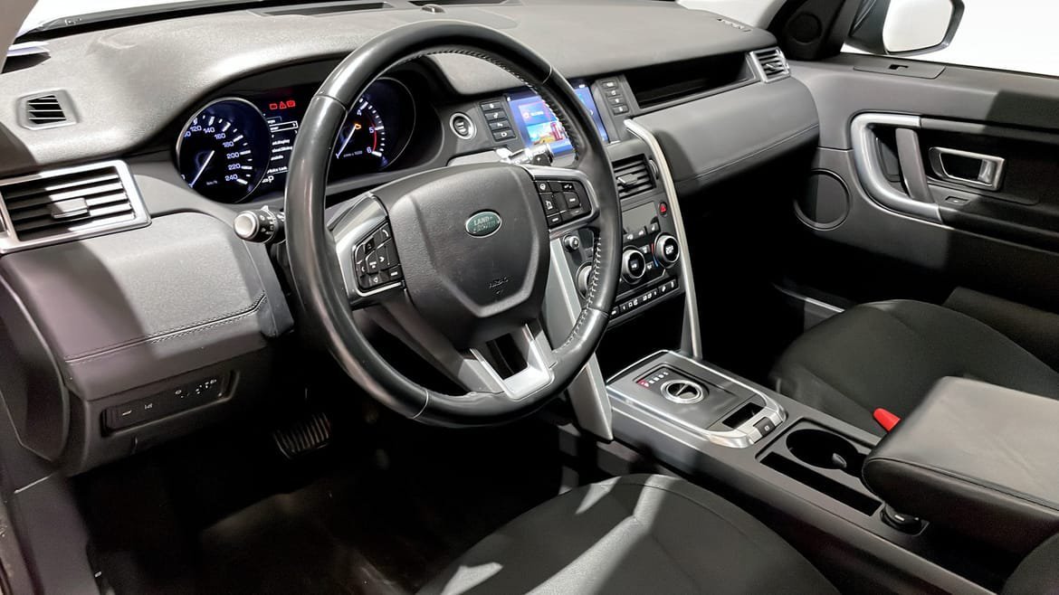 Vehicle Image 7