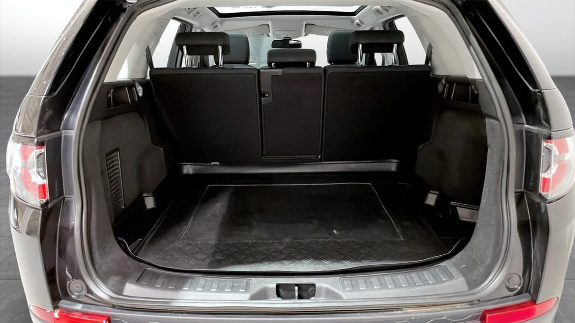 Vehicle Image 13