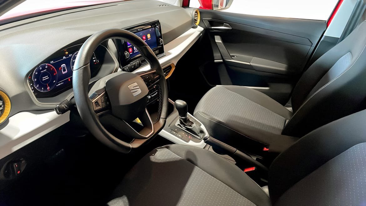 Vehicle Image 7