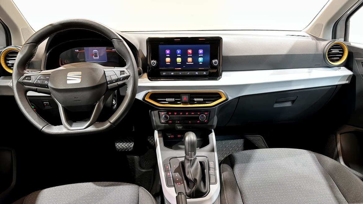 Vehicle Image 10