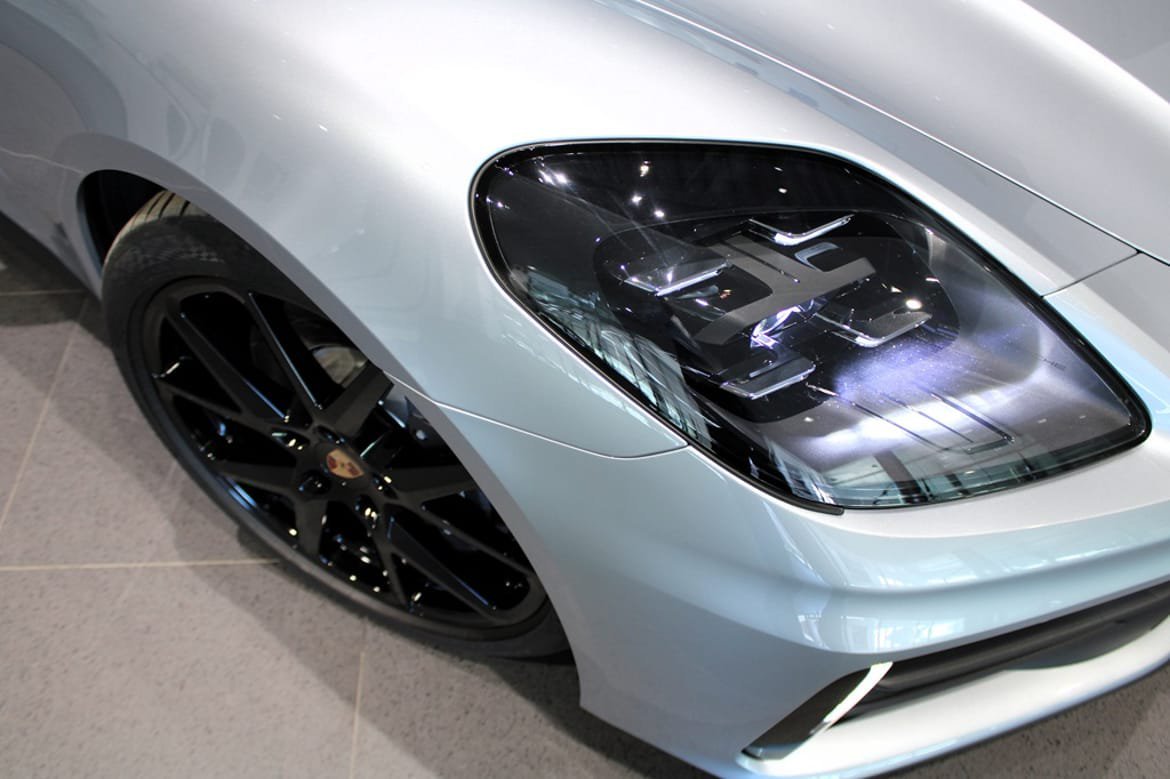 Vehicle Image 9