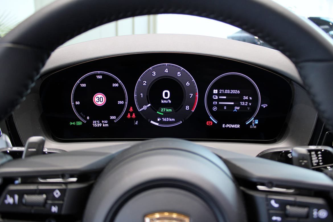 Vehicle Image 11