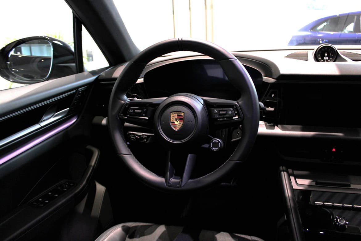 Vehicle Image 19