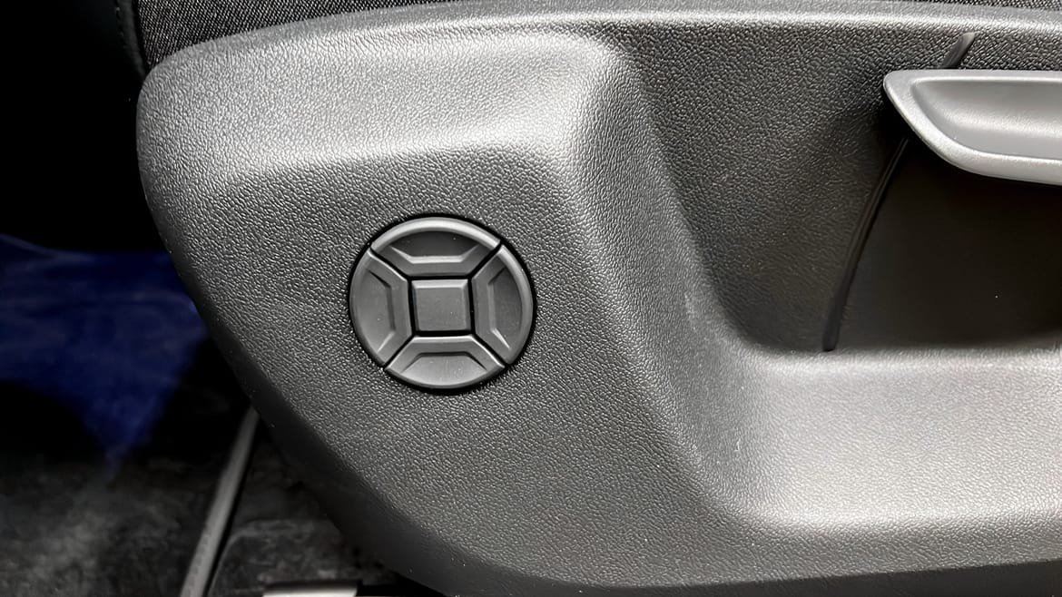 Vehicle Image 16