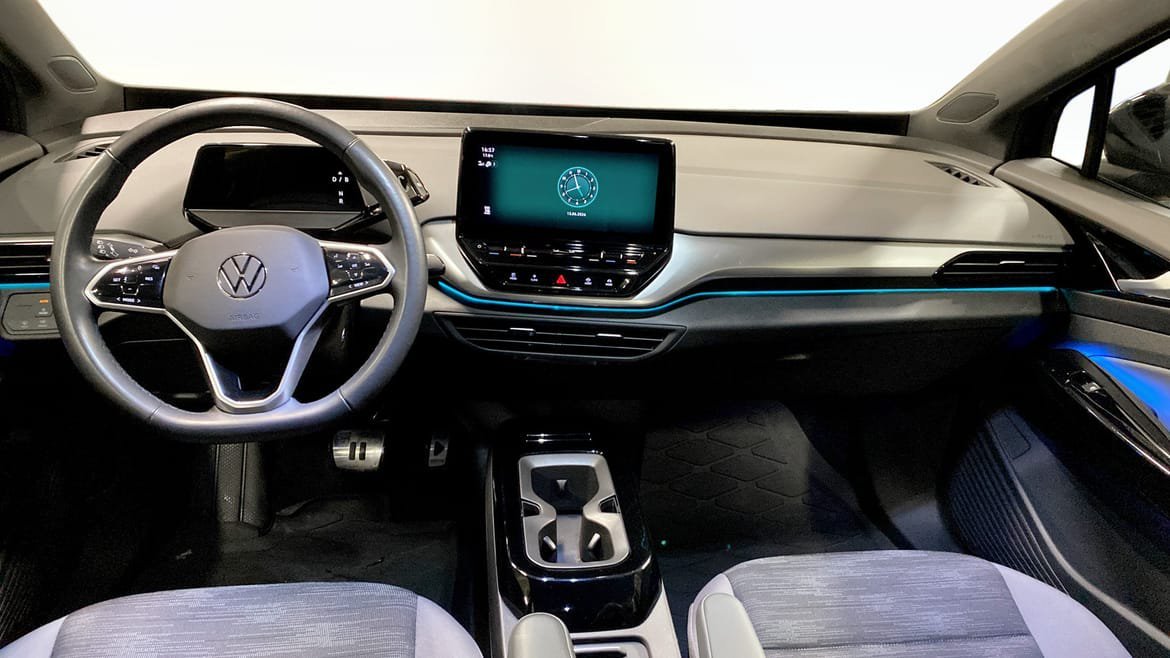 Vehicle Image 10