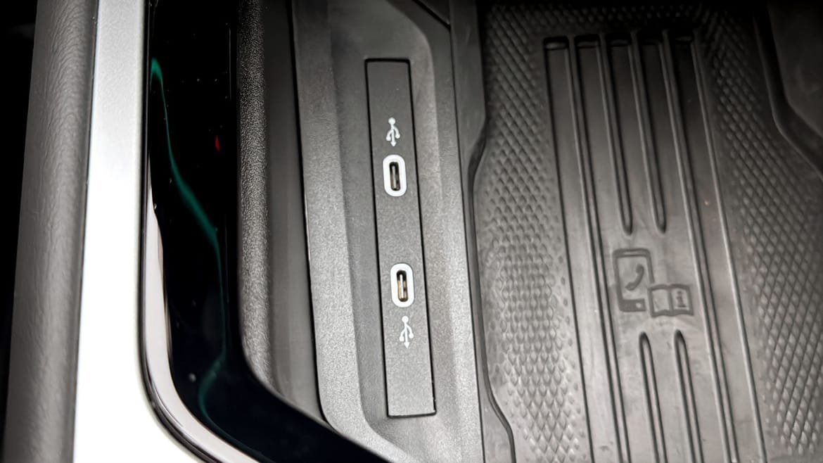 Vehicle Image 18
