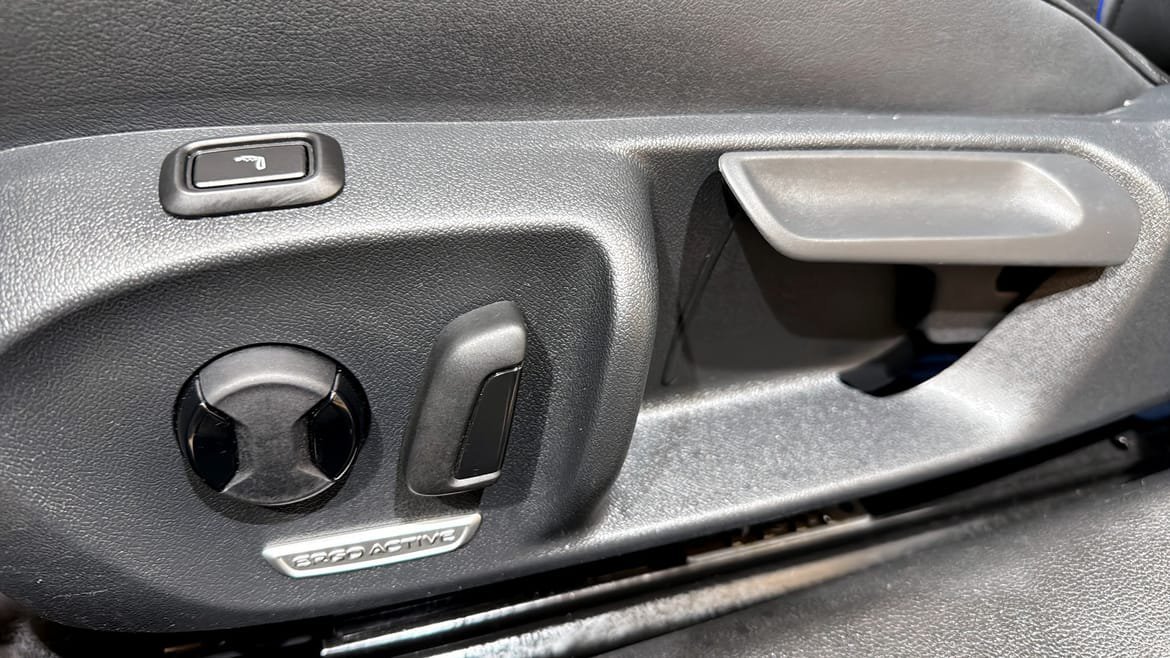 Vehicle Image 18