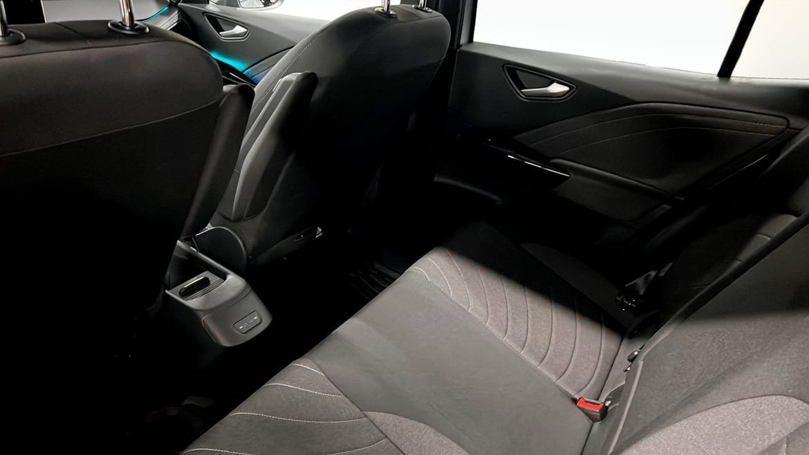 Vehicle Image 11