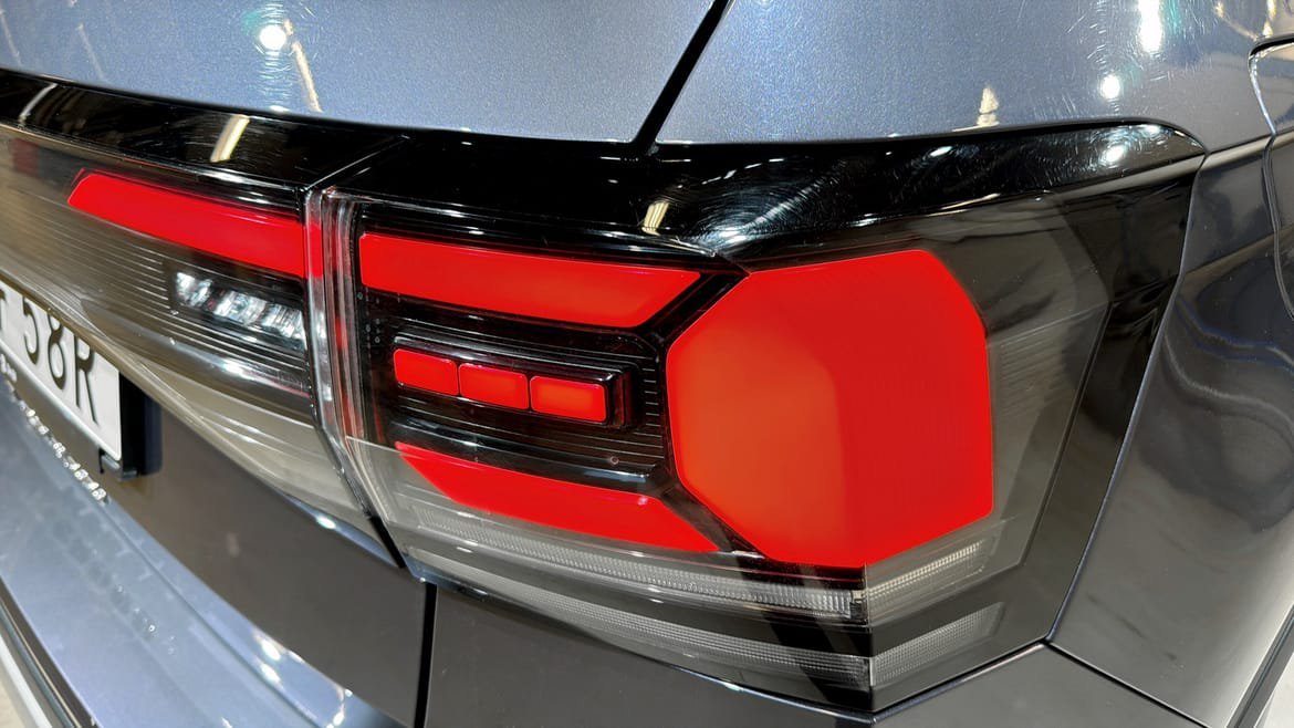 Vehicle Image 13
