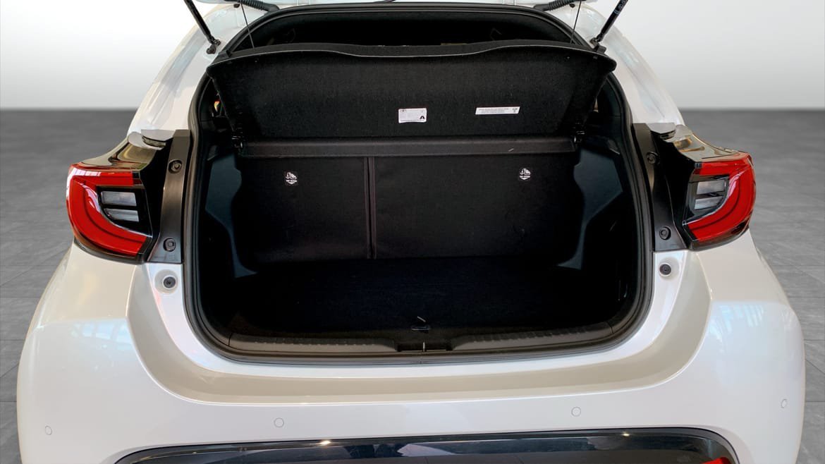 Vehicle Image 11