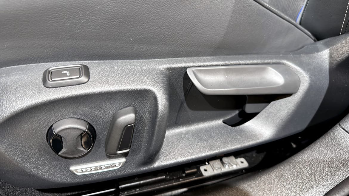 Vehicle Image 18