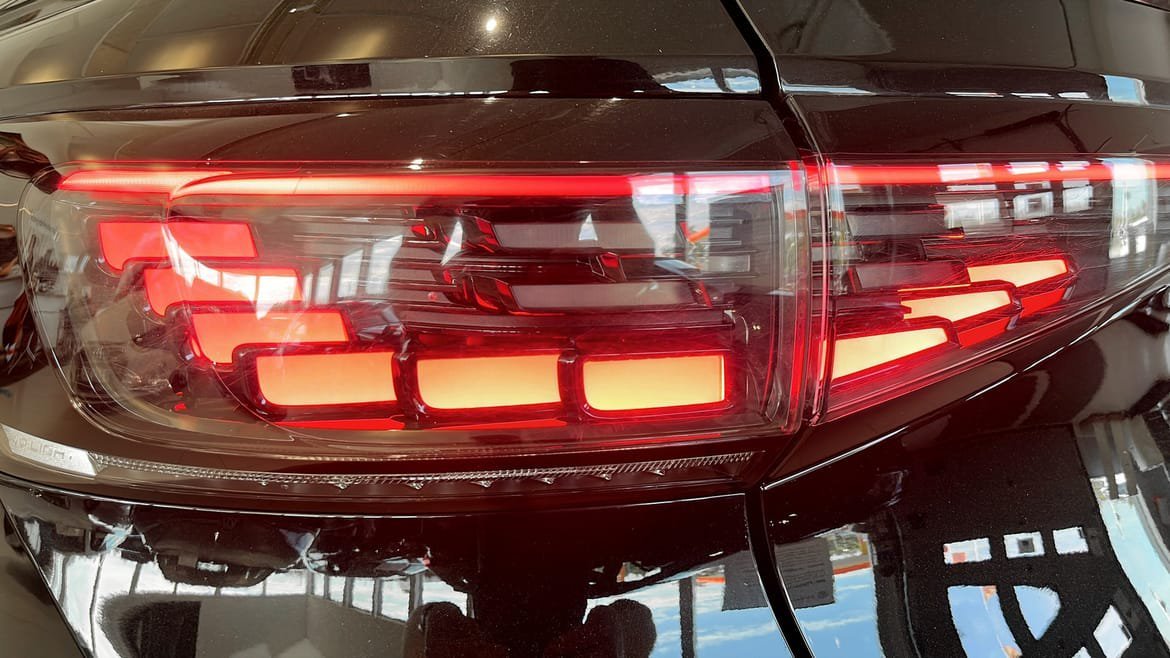 Vehicle Image 15