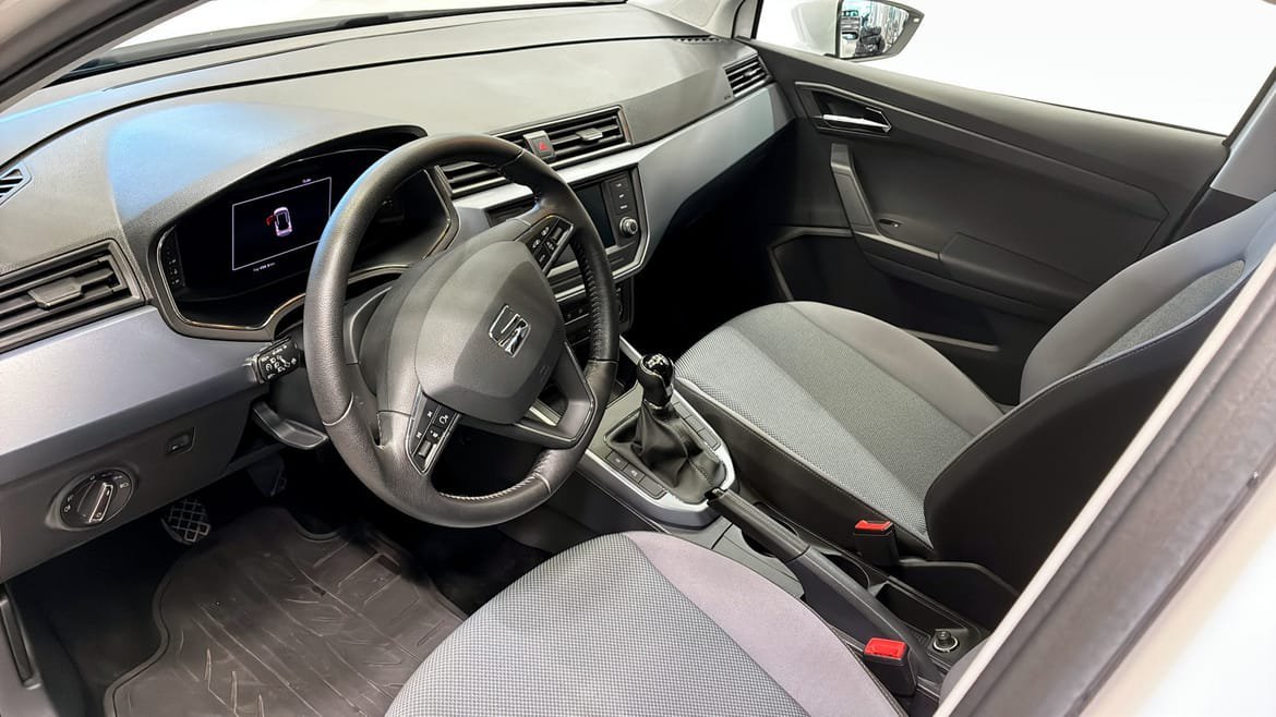 Vehicle Image 7