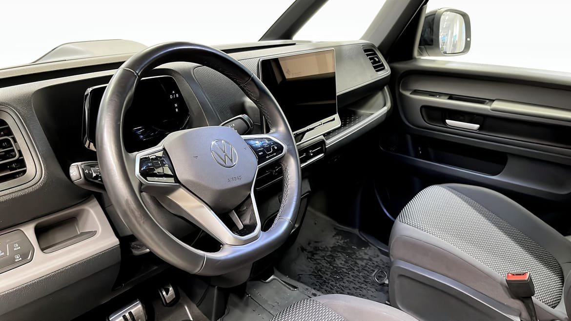 Vehicle Image 7