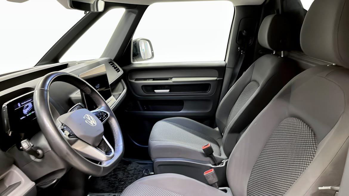 Vehicle Image 10