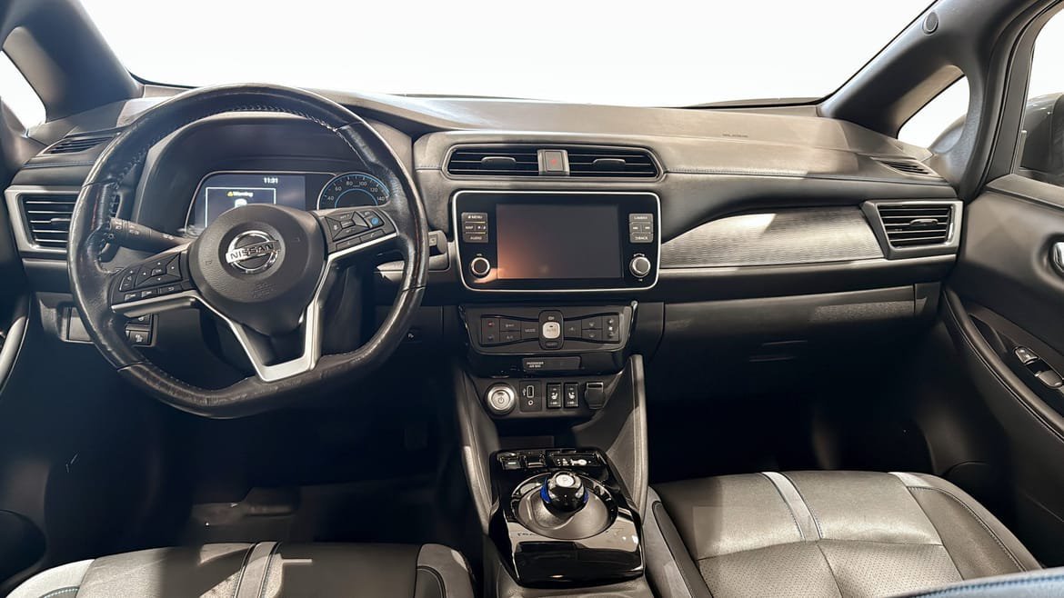 Vehicle Image 10