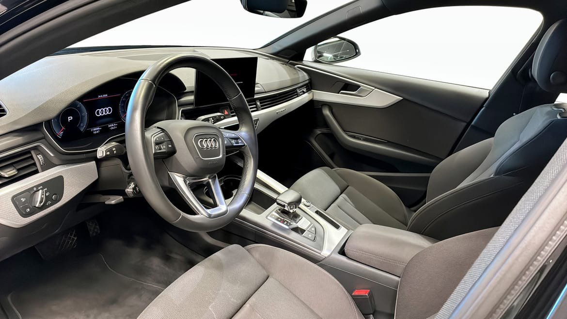 Vehicle Image 7