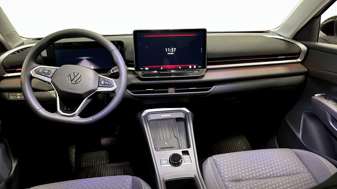 Vehicle Image 10
