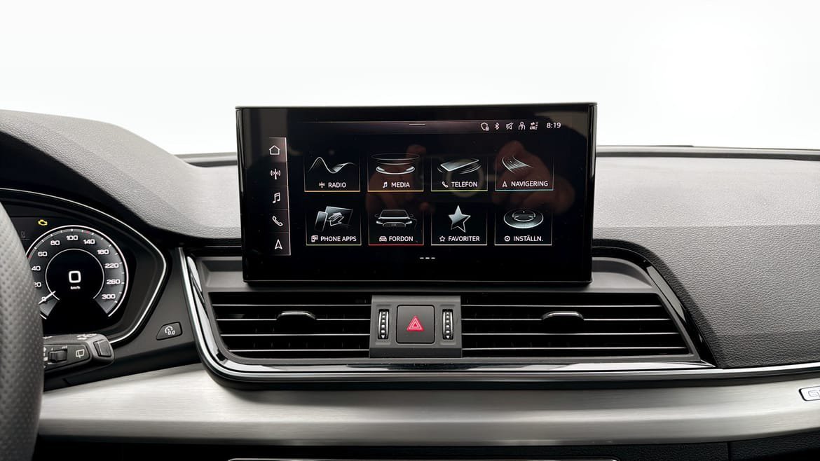 Vehicle Image 9