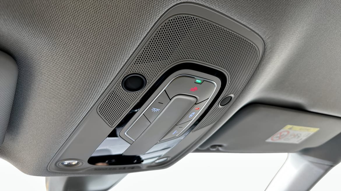 Vehicle Image 21