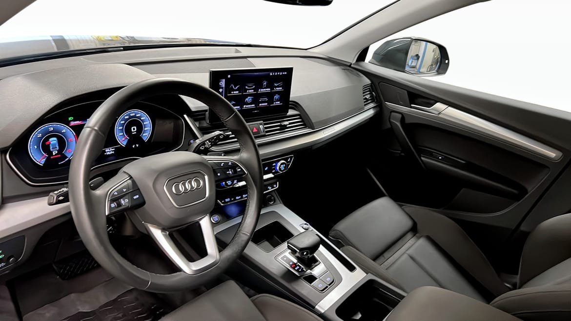 Vehicle Image 7