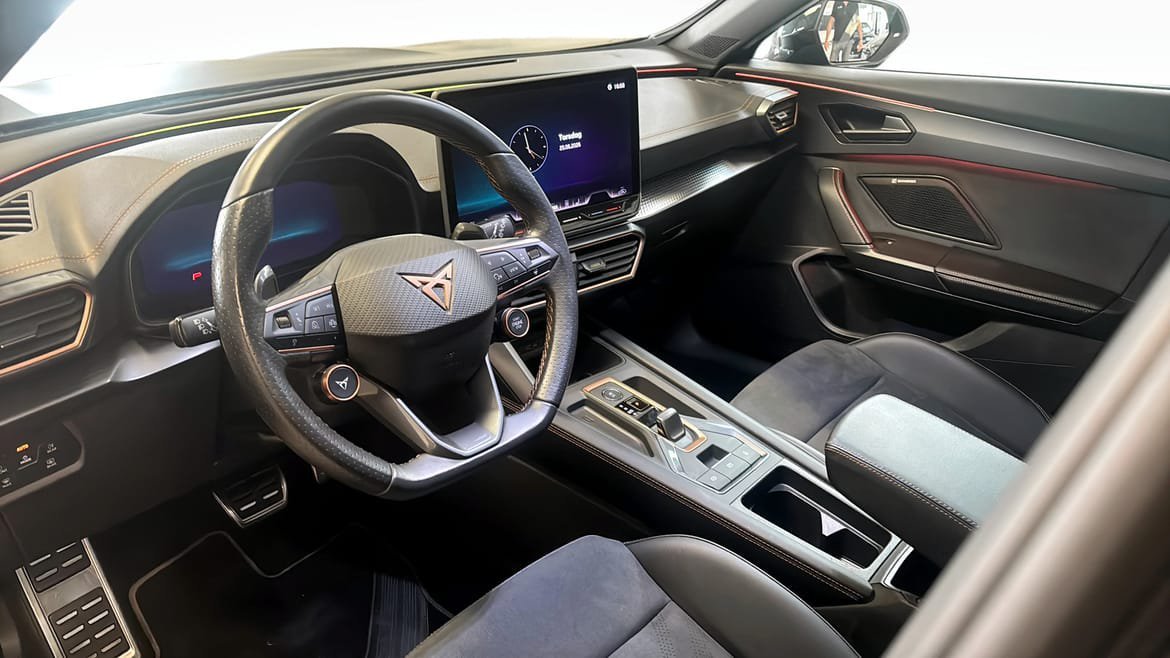 Vehicle Image 7