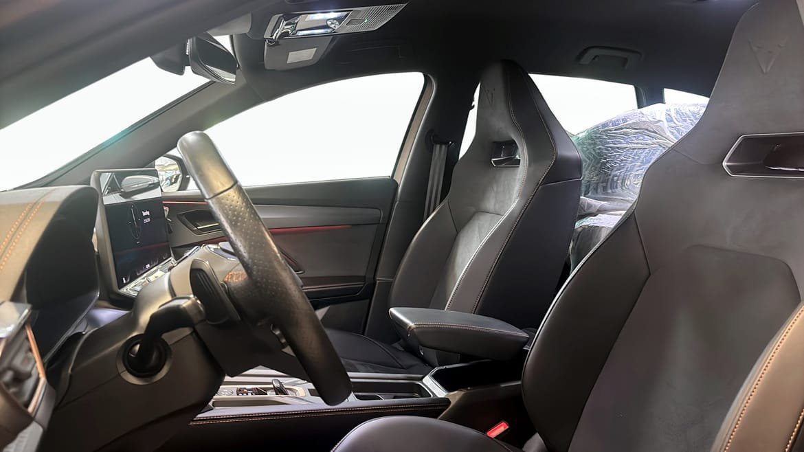 Vehicle Image 8