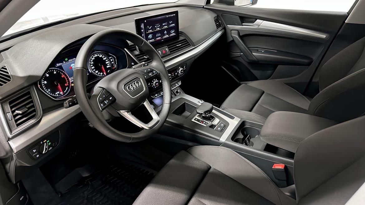 Vehicle Image 7