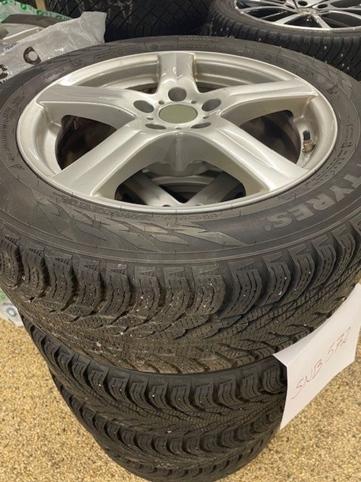 Vehicle Image 14