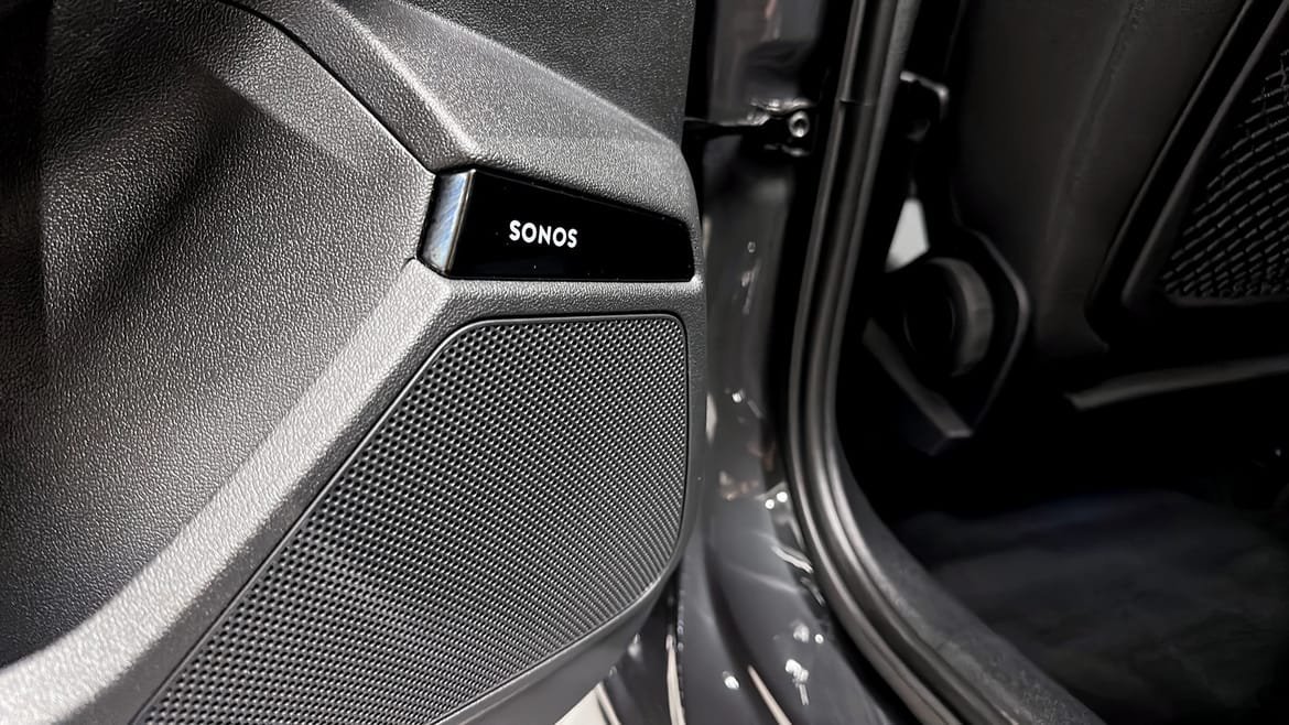 Vehicle Image 14