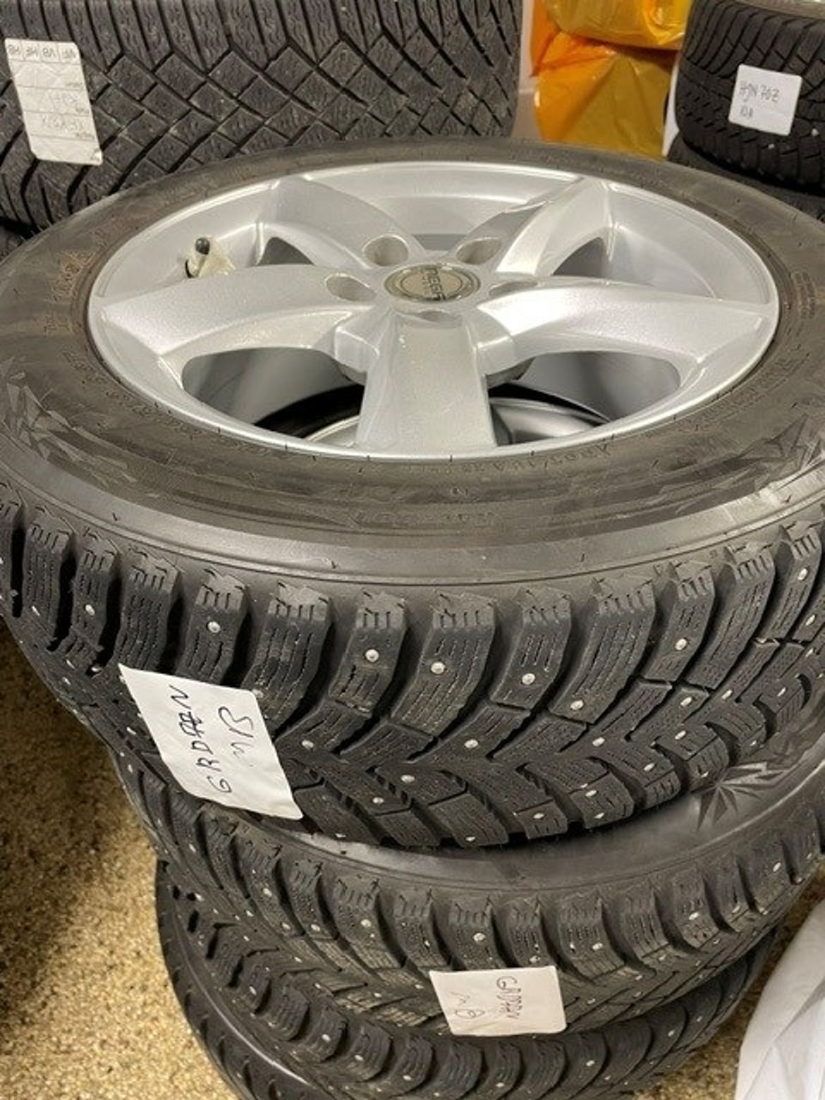Vehicle Image 14