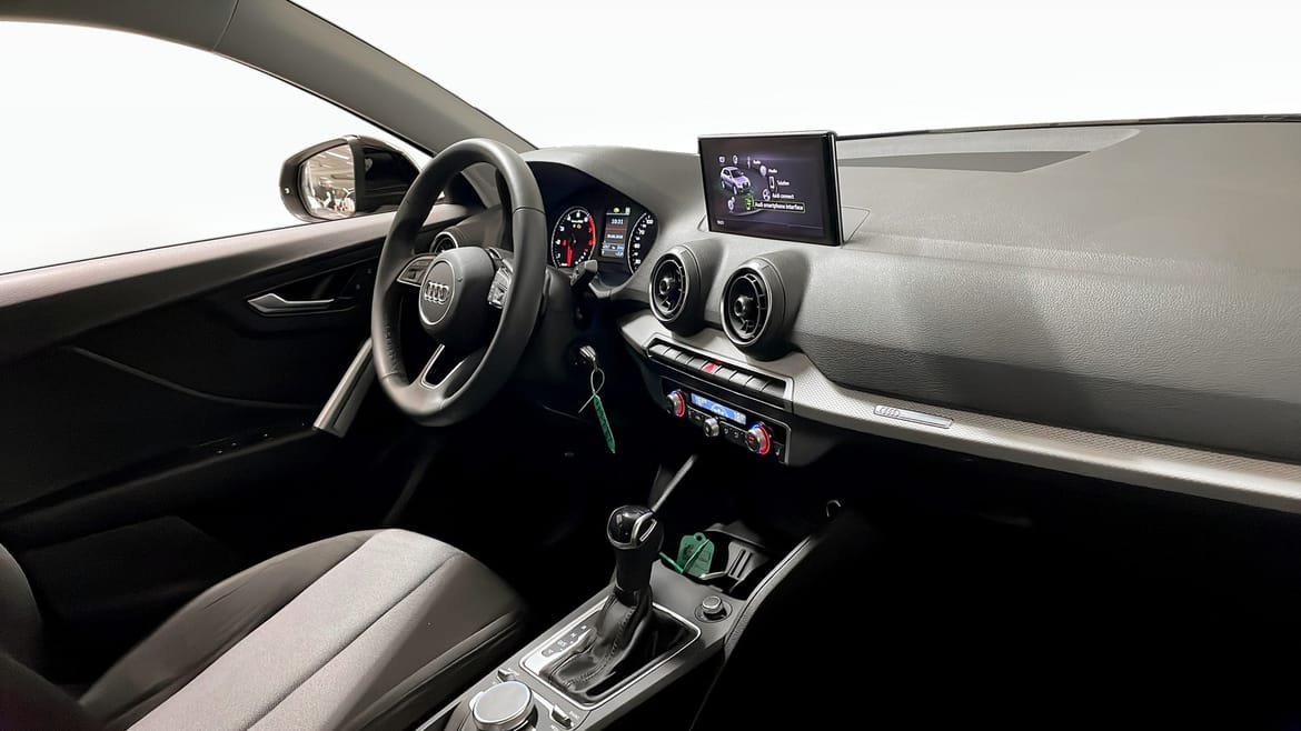 Vehicle Image 11