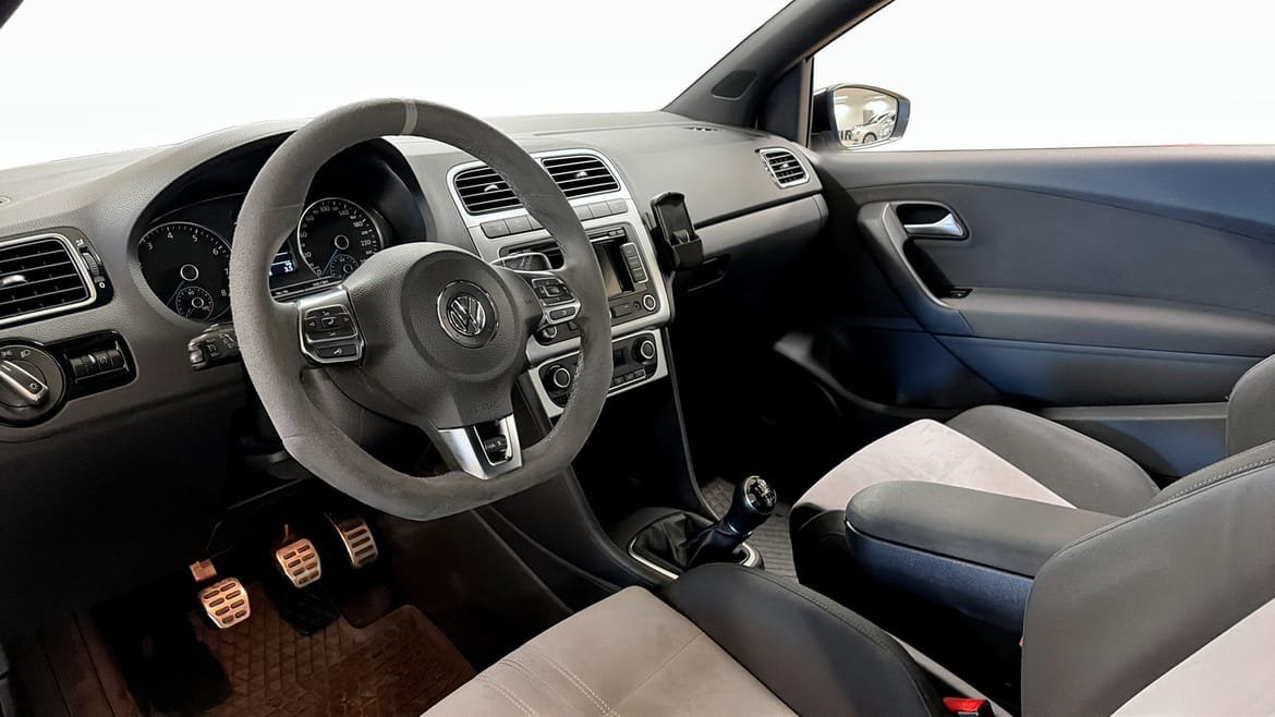 Vehicle Image 7
