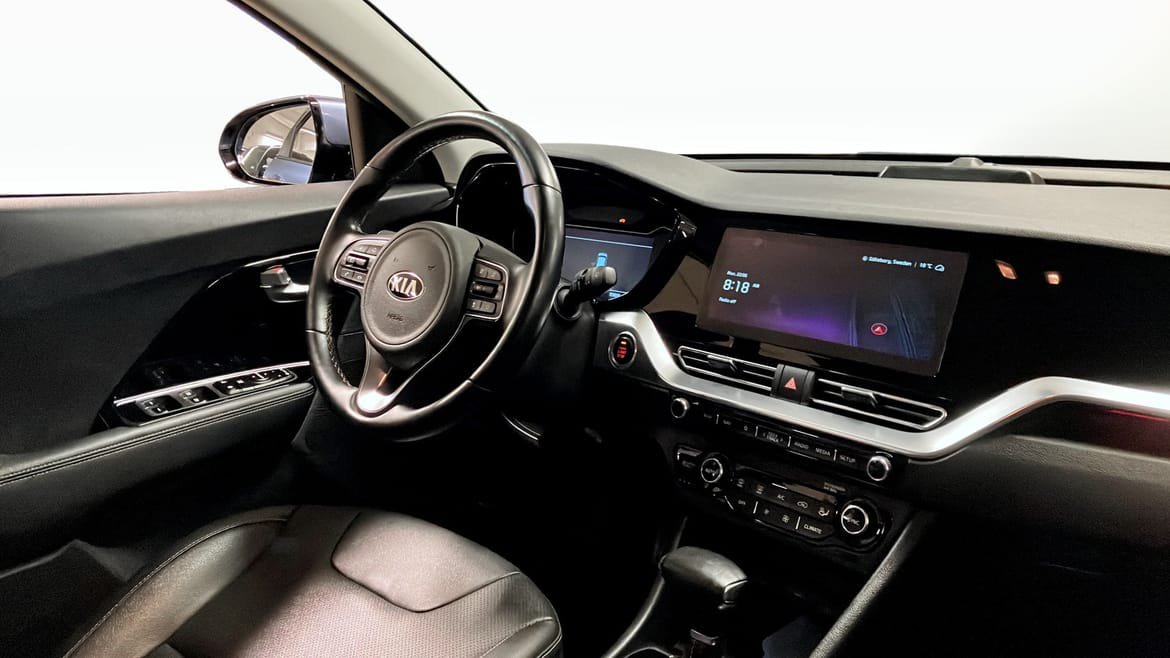 Vehicle Image 11