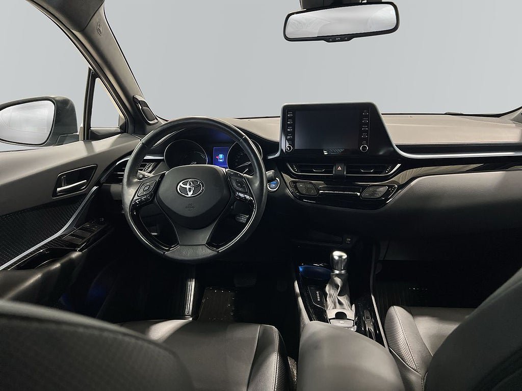 Vehicle Image 8