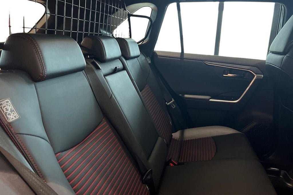 Vehicle Image 9