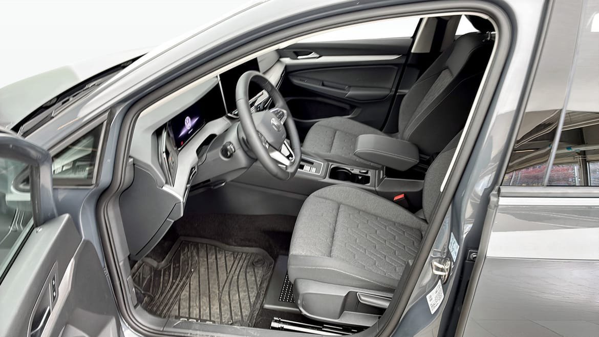 Vehicle Image 8