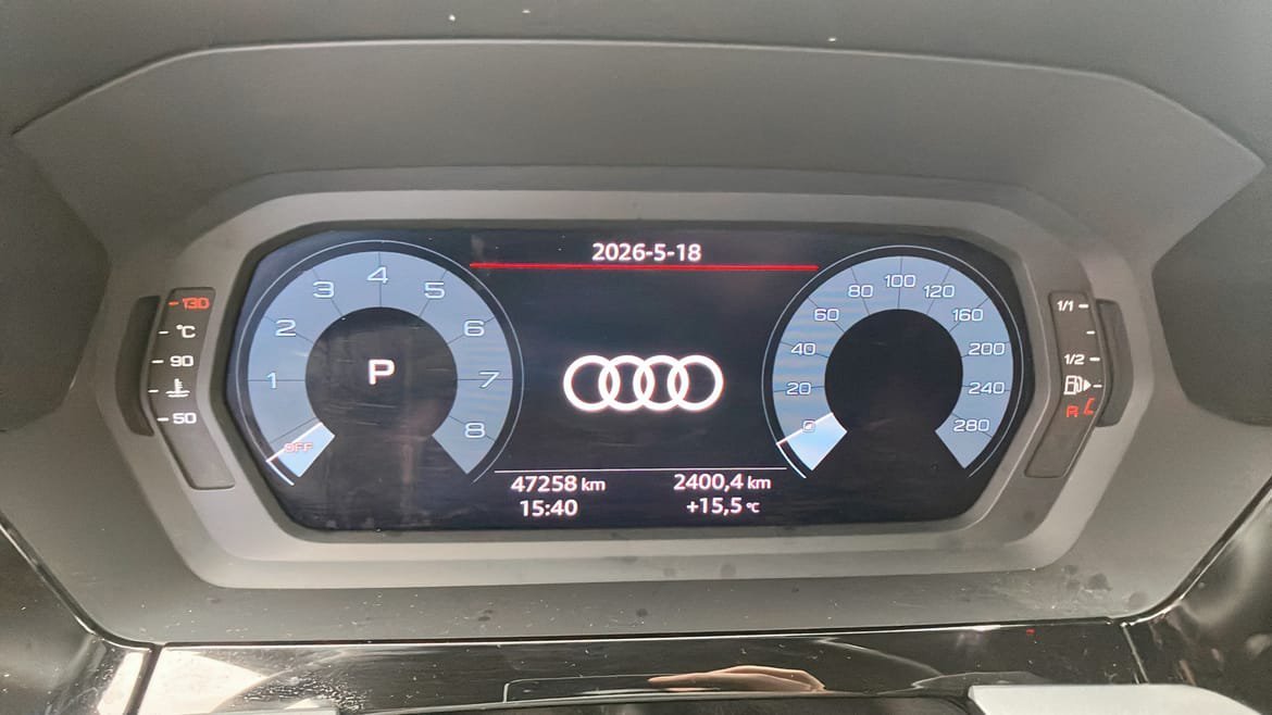Vehicle Image 13