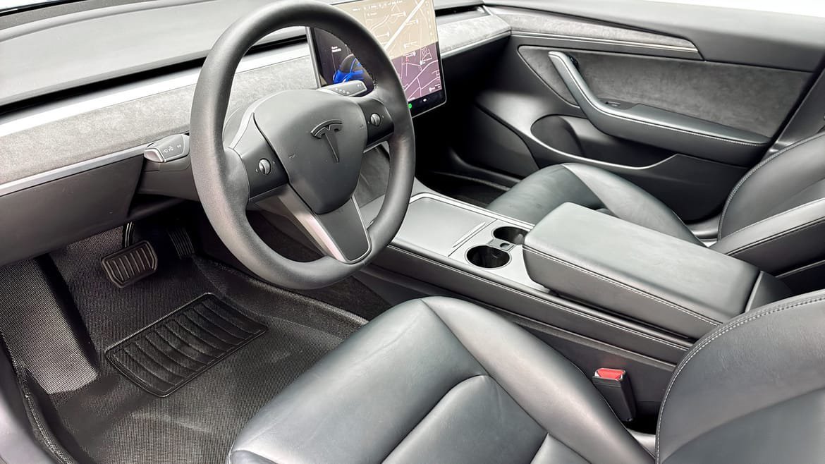 Vehicle Image 7